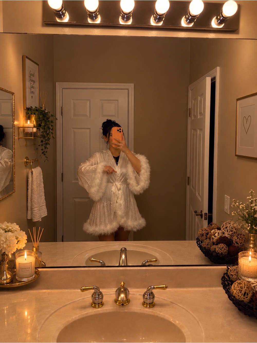 Luxury White Faux-Fur Trim Bath Robe - Plush Kimono Style